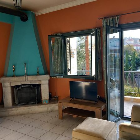 Stoupa Beachside Retro Apartment מראה חיצוני תמונה