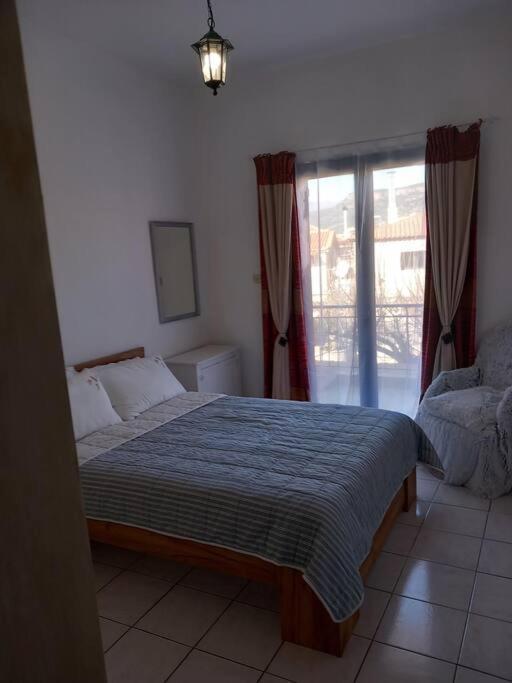 Stoupa Beachside Retro Apartment מראה חיצוני תמונה