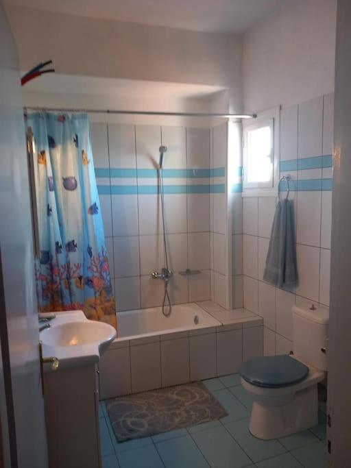 Stoupa Beachside Retro Apartment מראה חיצוני תמונה