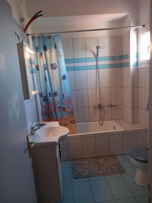 Stoupa Beachside Retro Apartment מראה חיצוני תמונה